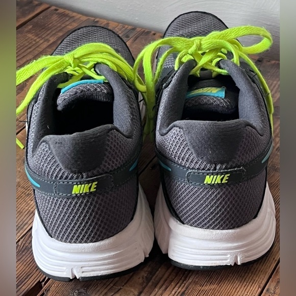 Nike Women’s Size 9.5 Revolution 2 Athletic Shoes Grey Blue SEF1204 - Picture 3 of 5